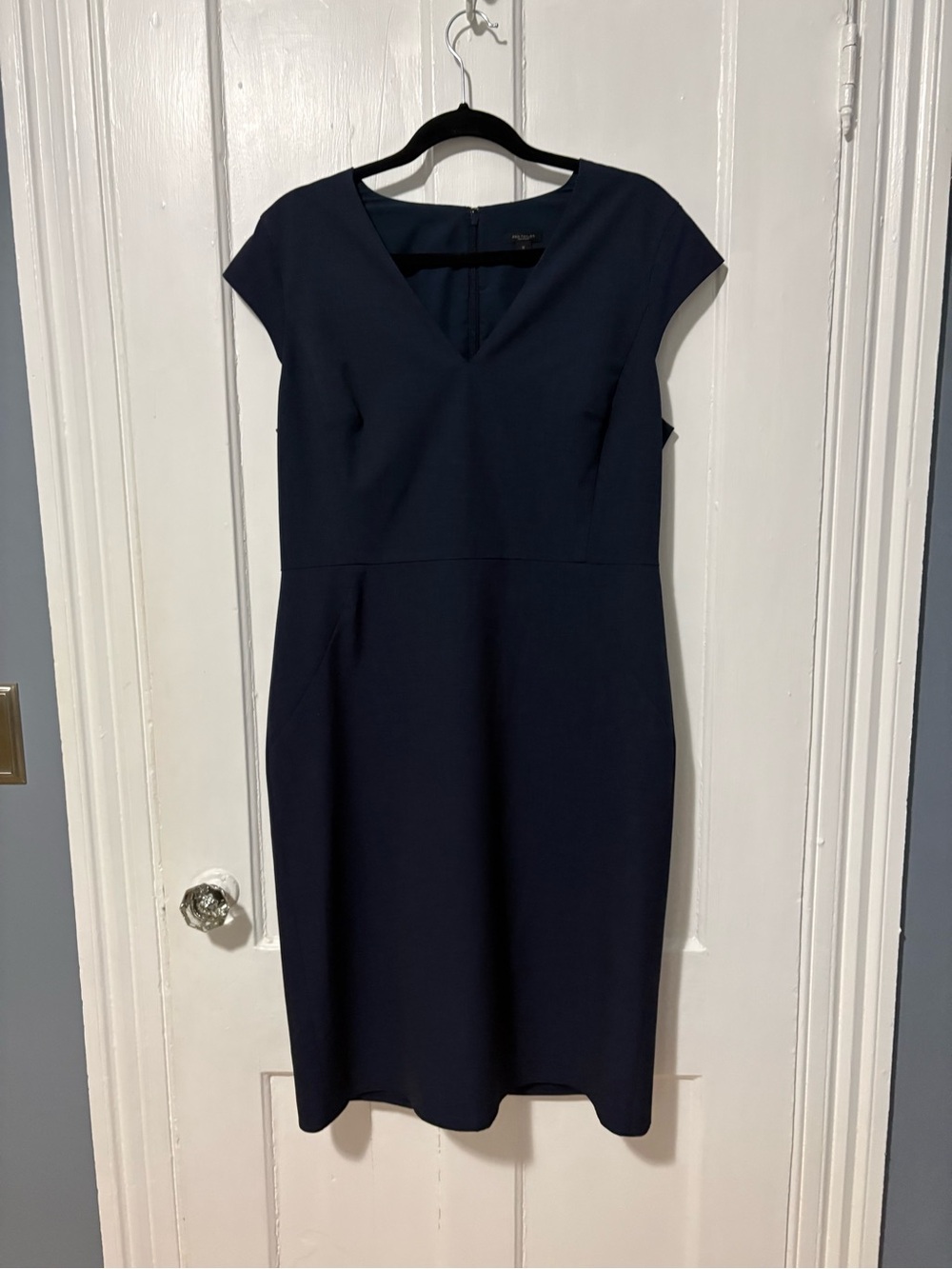 Ann Taylor Navy V‑Neck Cap Sleeve Midi Dress
